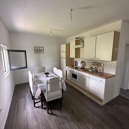 Apartment Apartman Tesnim Bihac