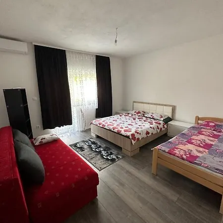 Apartman Tesnim * Bihac