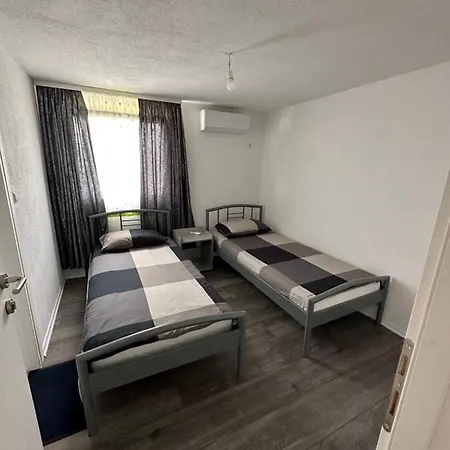 Apartman Tesnim *